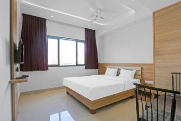 Hotel Saideep residency