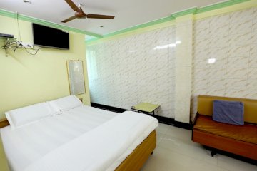 Ellora Guest House