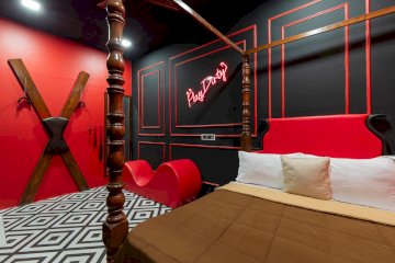 Mumbai's First Red Room